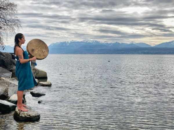 Mémé Aurait Aimé - Sacred Immersion - Mini Retreat Swizterland - Cacao Ceremony - Swiss waterfalls - Swiss nature - Sacred healing - Holitic Healing - Energy Healing - Reiki - La Vallée de Joux - Vaud - Suisse Romande